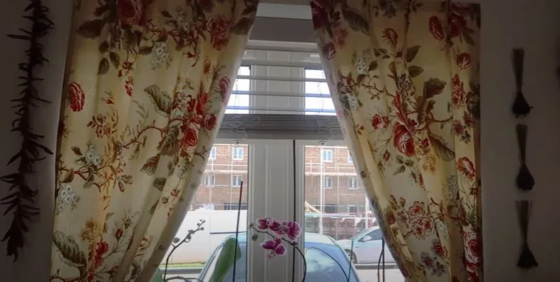 How to Sew Shorten Curtains for Kitchen Window
